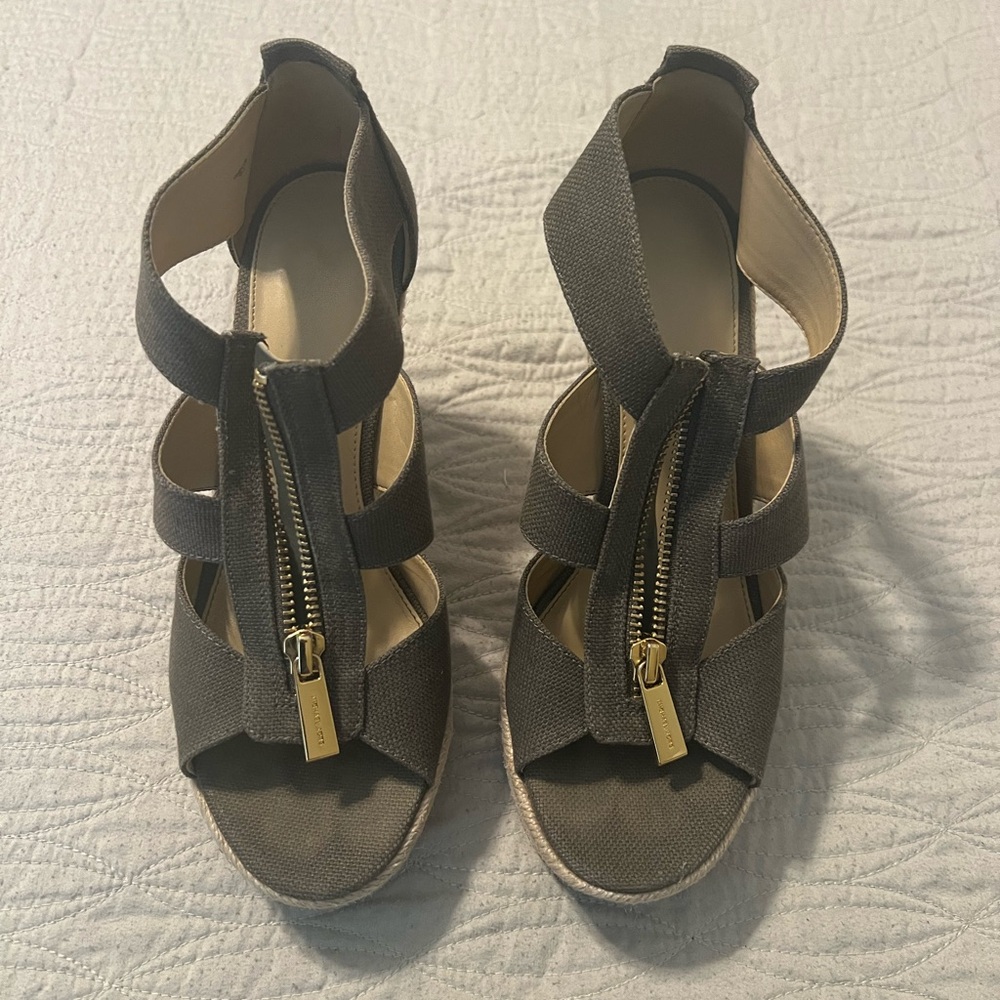 Gray MK Wedges
